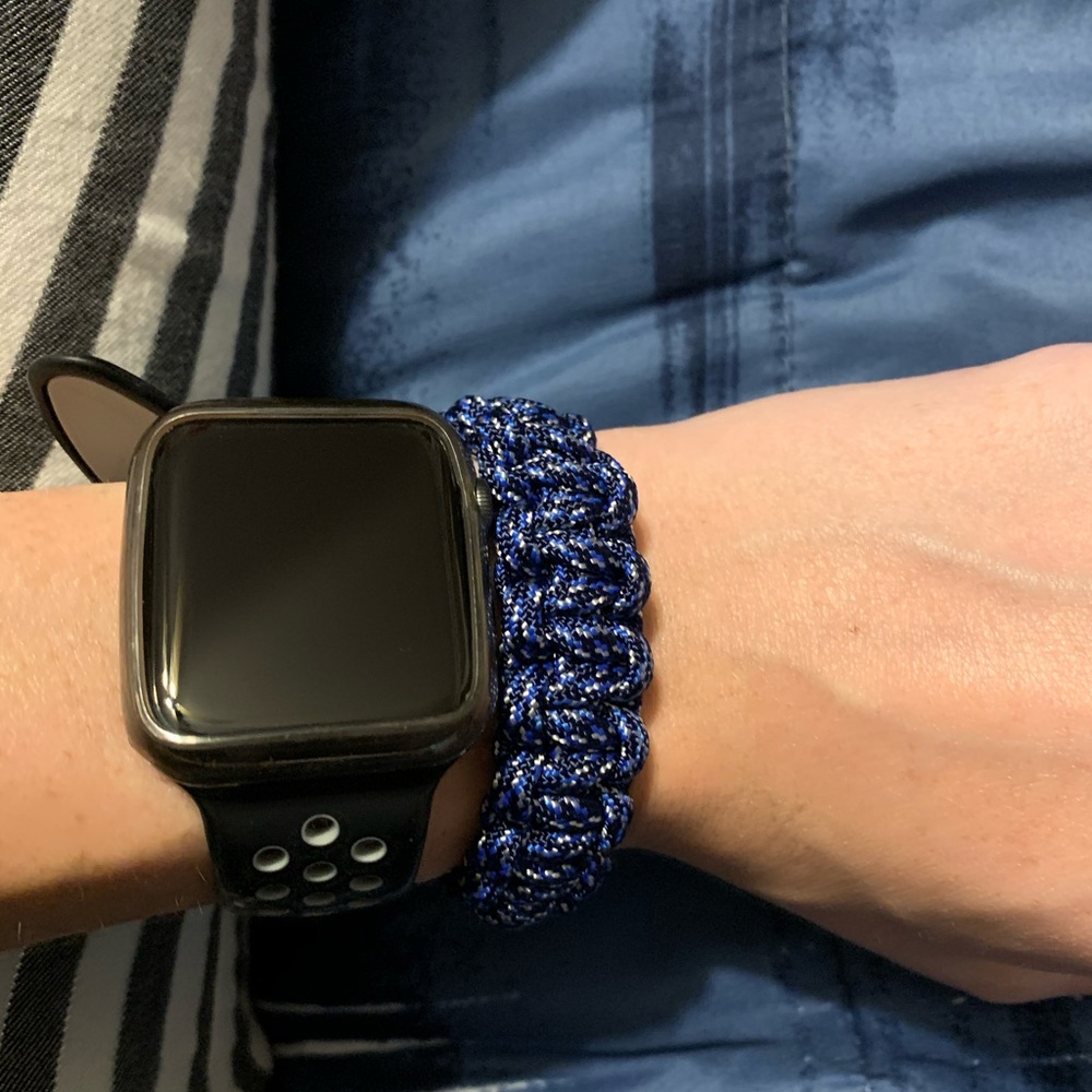 Paracord bracelet